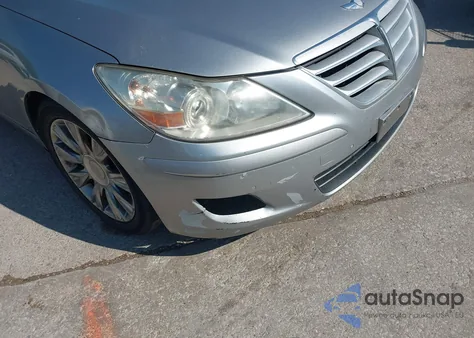 2009 Hyundai Genesis 3.8 z USA, uszkodzony, nr VIN KMHGC46E09U042847